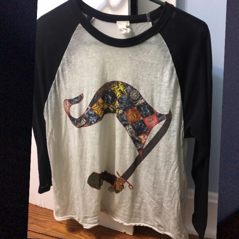 Obey top